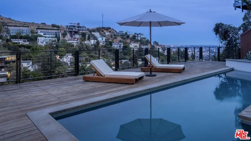 1568 Viewsite Drive, Los Angeles, California 90069