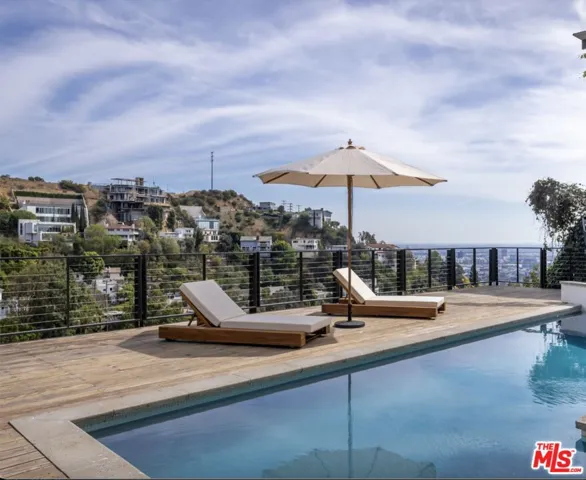 1568 Viewsite Drive, Los Angeles, California 90069