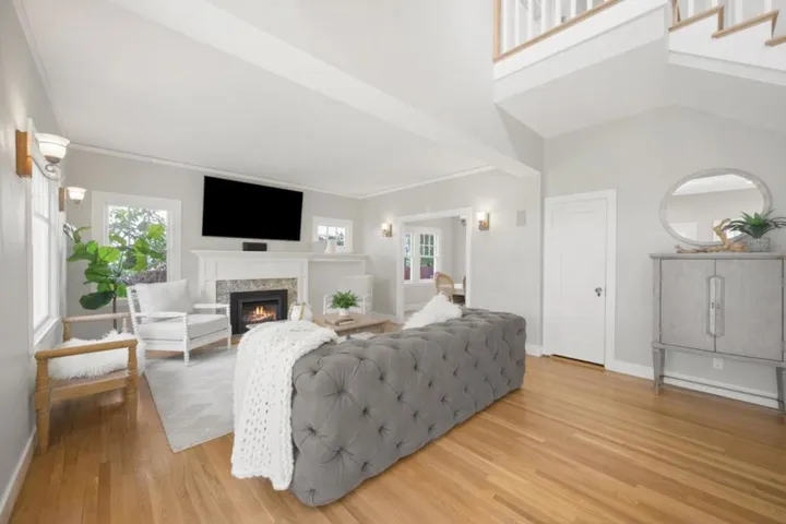 1249 Oak Street, San Mateo, California 94402