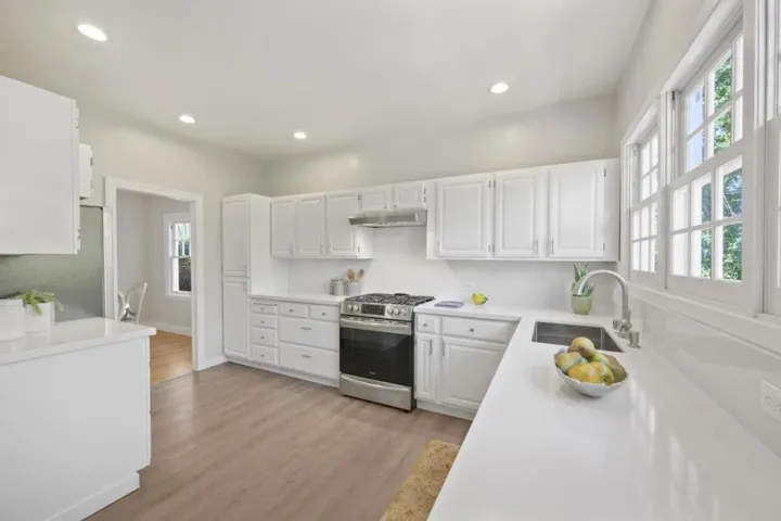 1249 Oak Street, San Mateo, California 94402