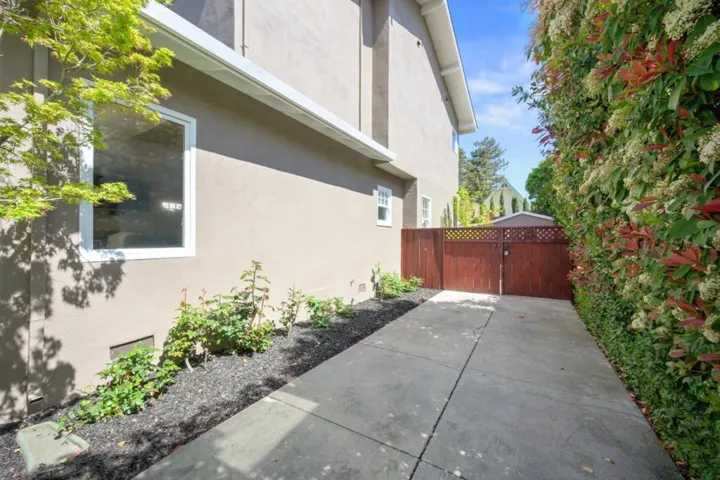 1249 Oak Street, San Mateo, California 94402