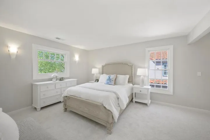 1249 Oak Street, San Mateo, California 94402