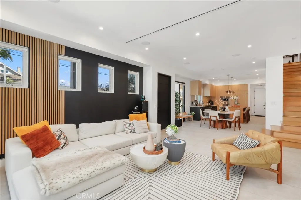 620 Huntington Street, Huntington Beach, California 92648 home-pic-10