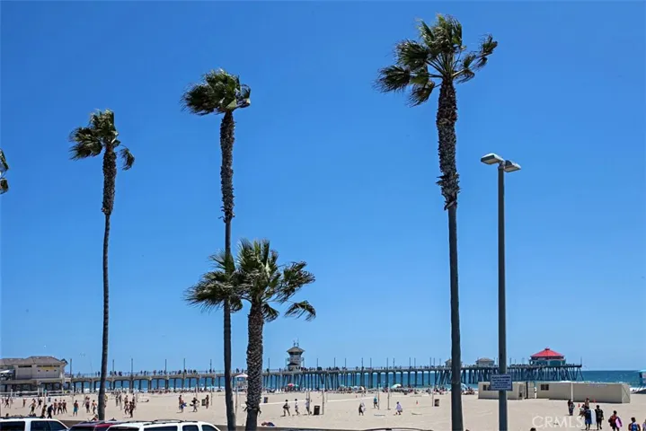 19591 Waterbury Lane, Huntington Beach, California 92646