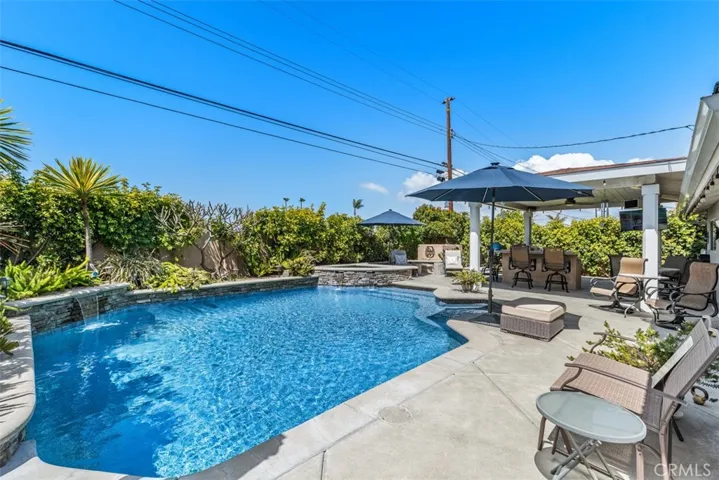 19591 Waterbury Lane, Huntington Beach, California 92646