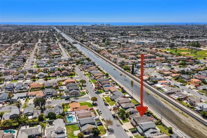 19591 Waterbury Lane, Huntington Beach, California 92646