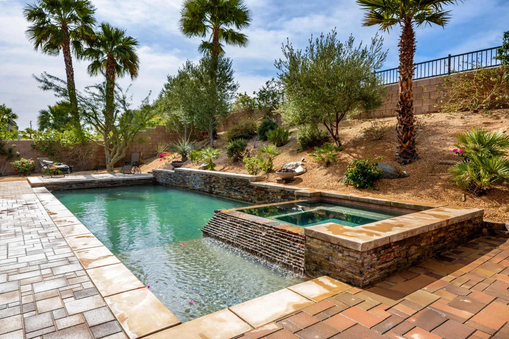 35831 Raphael Drive, Palm Desert, California 92211 home-pic-44