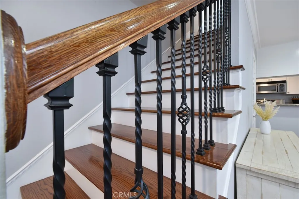 7046 De Celis Place 7, Lake Balboa, California 91406 home-pic-17