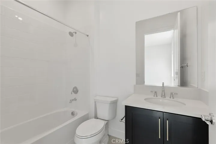 Secondary Bathroom - Silverado Coastal Contemporary - HS 47 - Ridge Collection at Bella Vista