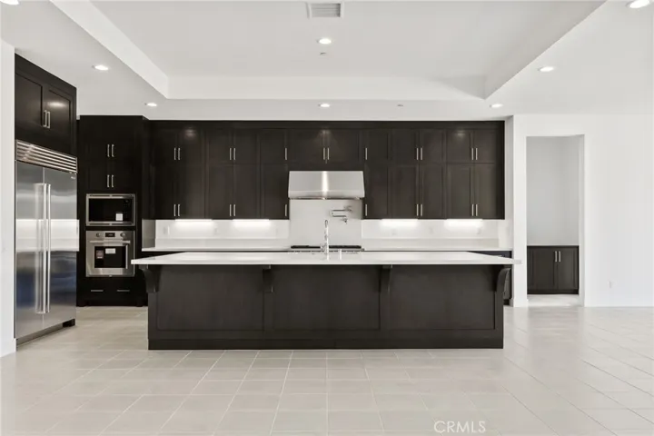 Kitchen - Silverado Coastal Contemporary - HS 47 - Ridge Collection at Bella Vista