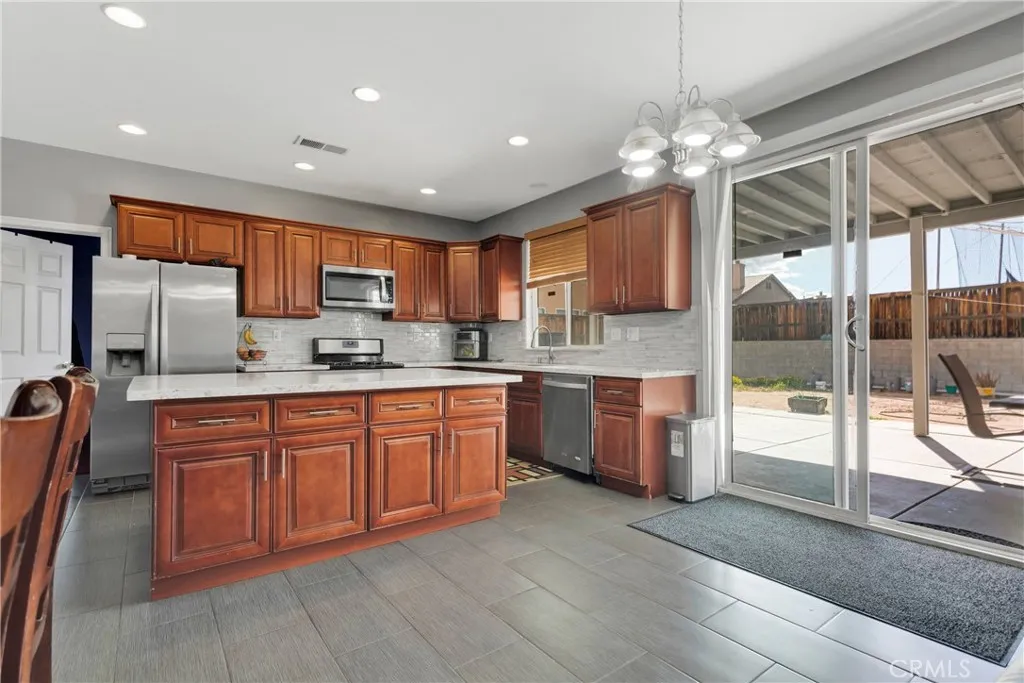 12620 Meadow Street, Victorville, California 92395 home-pic-9