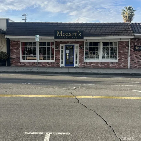 240 E Citrus Avenue, Redlands, California 92373