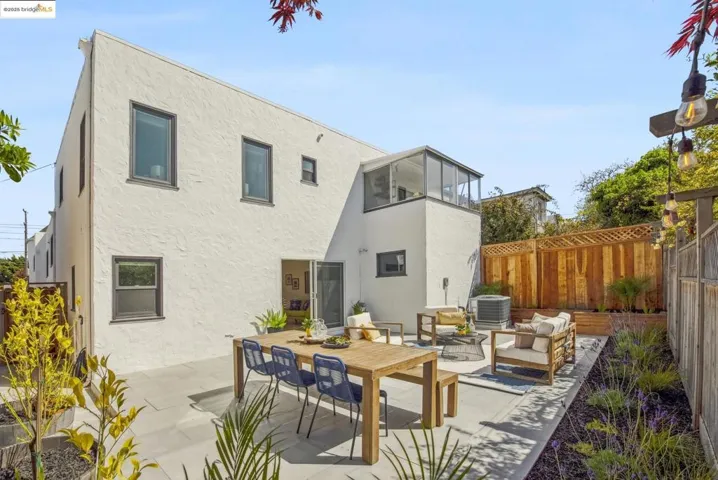 1660 Sacramento St, Berkeley, California 94702