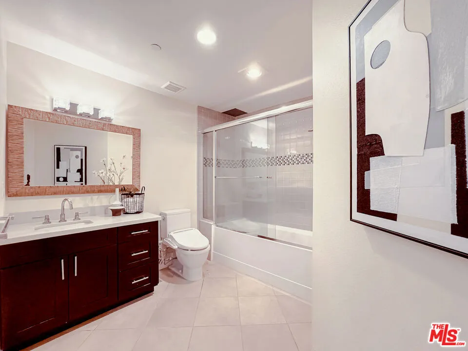 4848 Wilshire Boulevard 102, Los Angeles, California 90010 home-pic-23