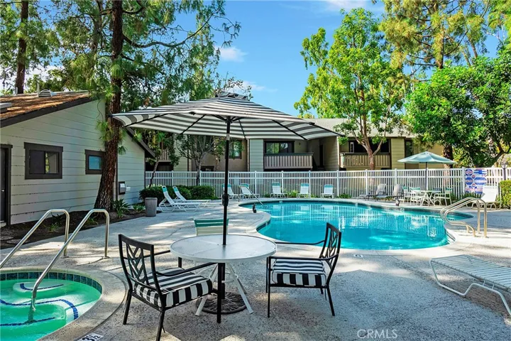 Lounge in the pool area