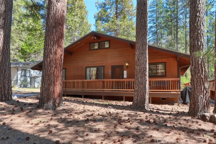 2646 W Bruce Road, Wawona, California 95389