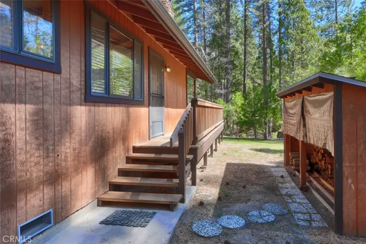 2646 W Bruce Road, Wawona, California 95389