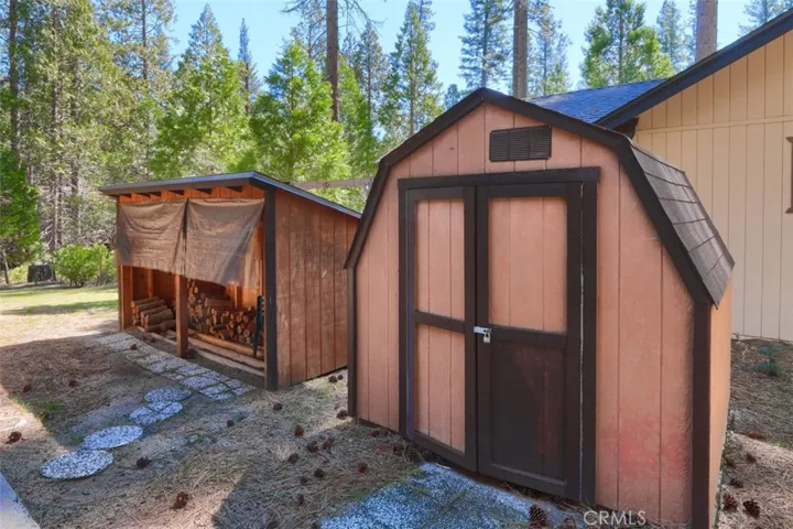 2646 W Bruce Road, Wawona, California 95389