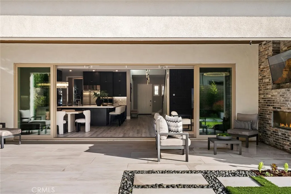 113 Pixel, Irvine, California 92618 home-pic-21