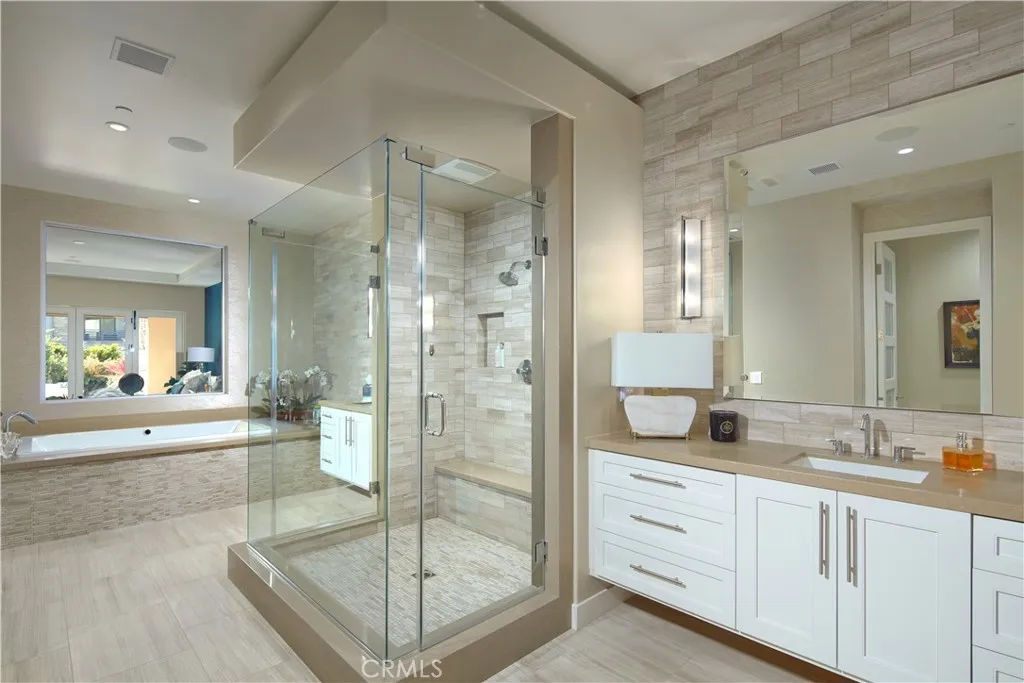 87 Monarch Beach Resort S, Dana Point, California 92629 home-pic-11