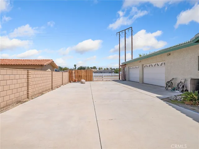 19030 Pimlico Road, Apple Valley, California 92308