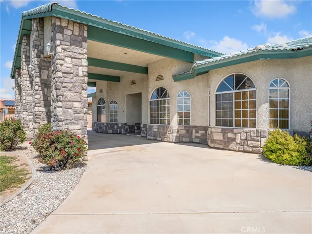 19030 Pimlico Road, Apple Valley, California 92308