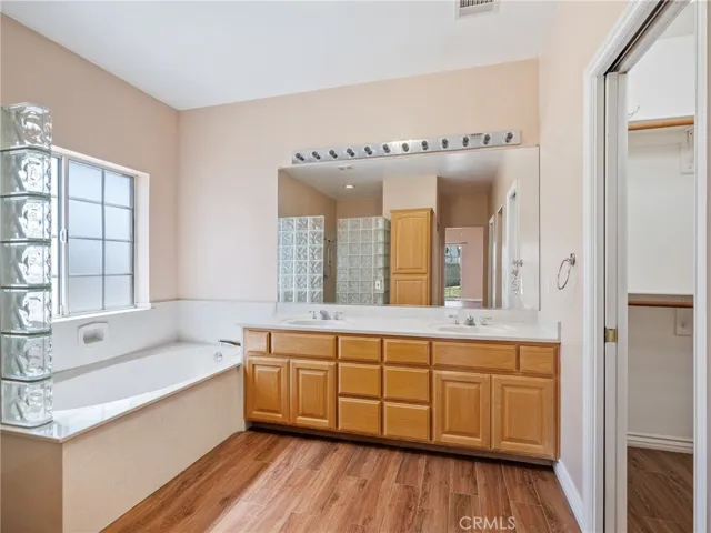 19030 Pimlico Road, Apple Valley, California 92308