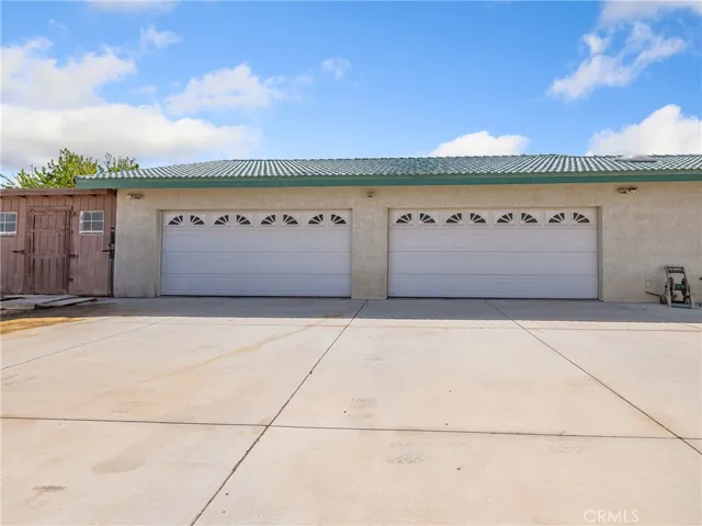 19030 Pimlico Road, Apple Valley, California 92308
