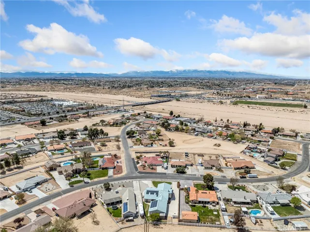 19030 Pimlico Road, Apple Valley, California 92308