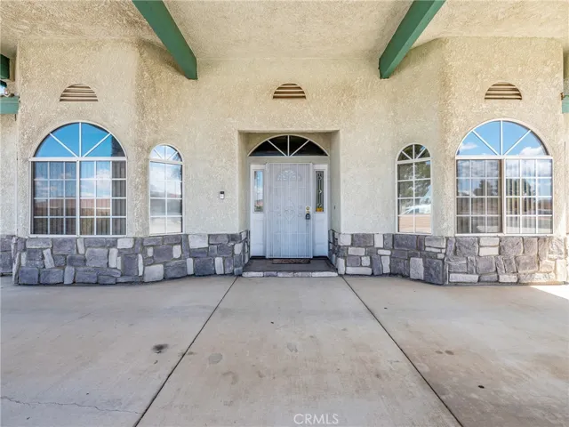19030 Pimlico Road, Apple Valley, California 92308