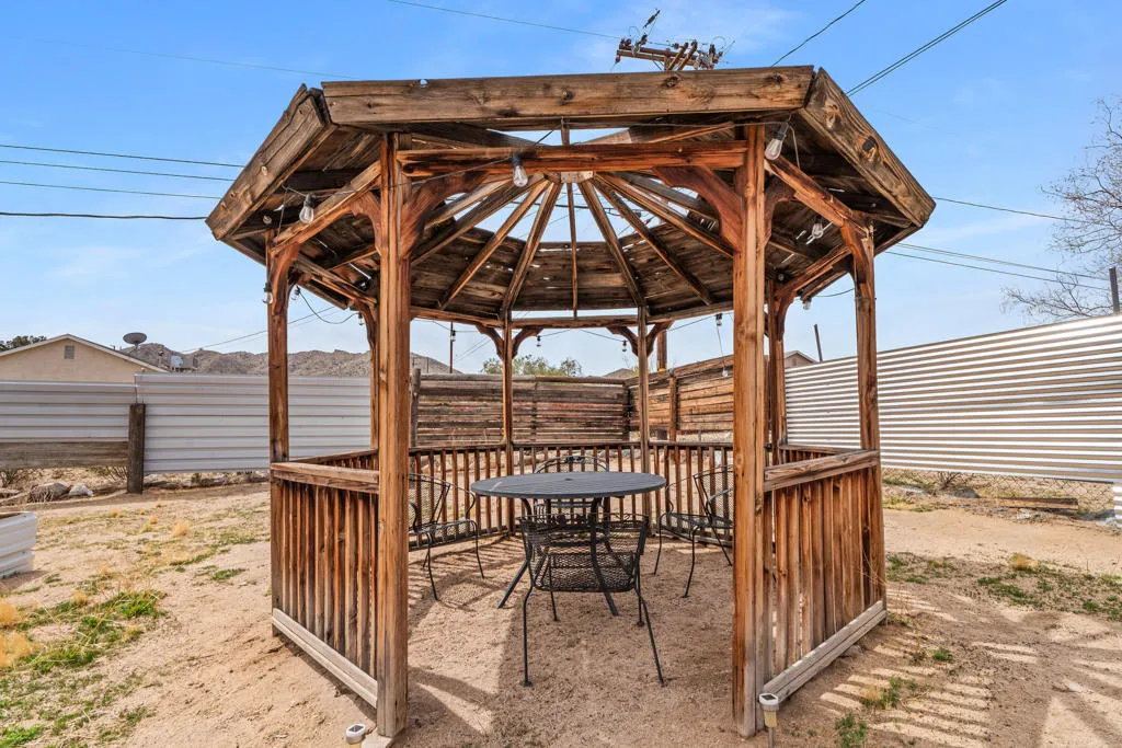 7218 Mecca Road, Joshua Tree, California 92252 home-pic-32