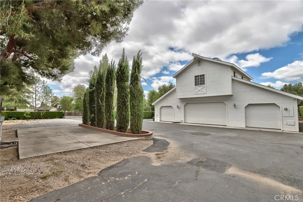 41548 Hutchison Court, Murrieta, California 92562 home-pic-19