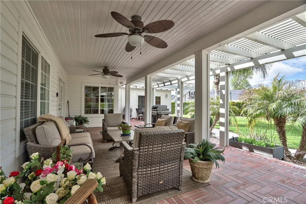 41548 Hutchison Court, Murrieta, California 92562 home-pic-17
