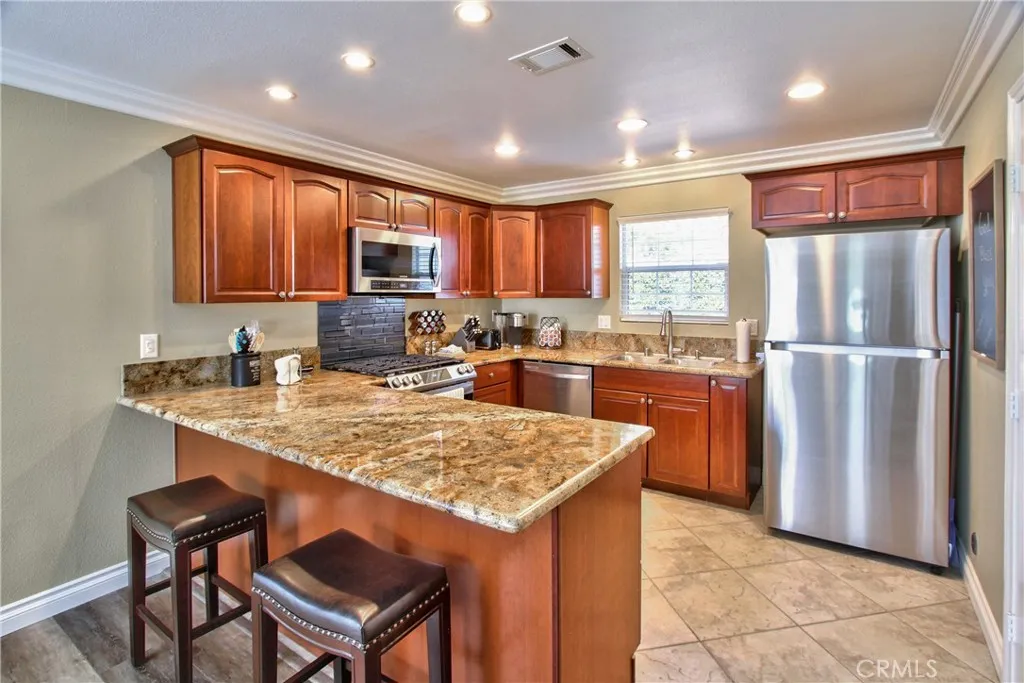41548 Hutchison Court, Murrieta, California 92562 home-pic-56