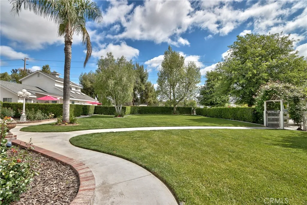 41548 Hutchison Court, Murrieta, California 92562 home-pic-7