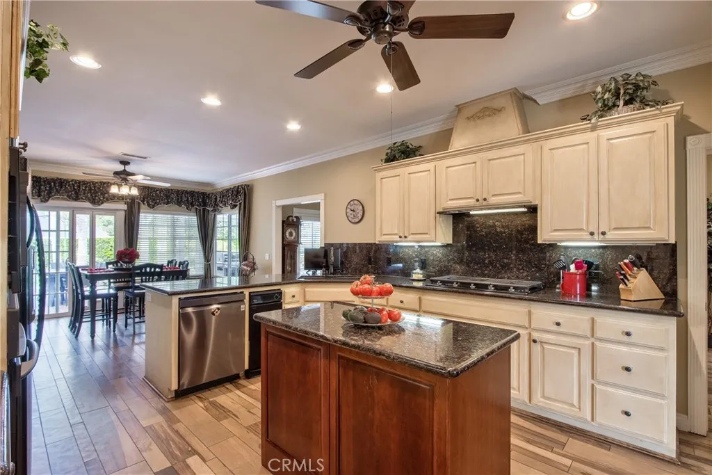 41548 Hutchison Court, Murrieta, California 92562 home-pic-28