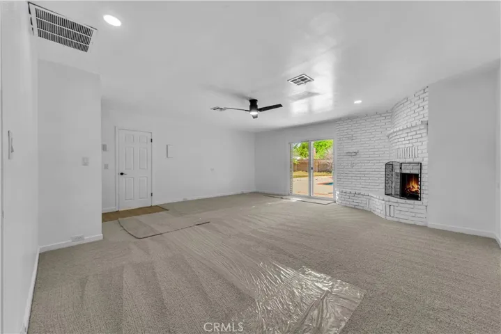 44546 E 3rd Street E, Lancaster, California 93535