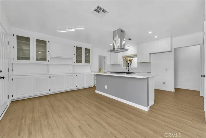 44546 E 3rd Street E, Lancaster, California 93535