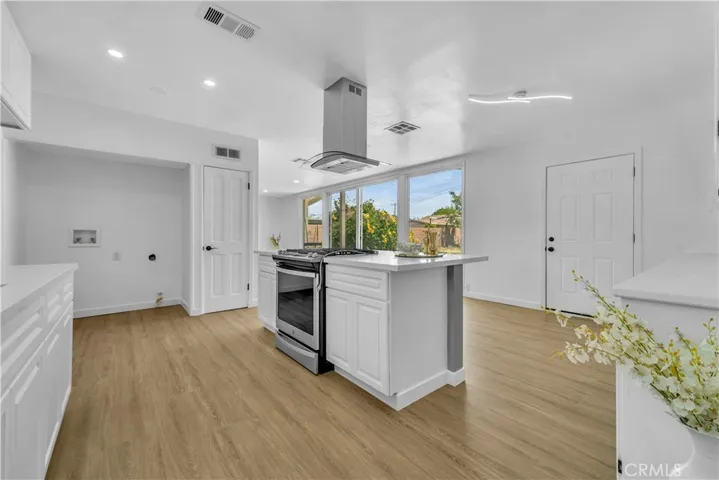 44546 E 3rd Street E, Lancaster, California 93535