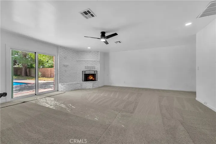 44546 E 3rd Street E, Lancaster, California 93535