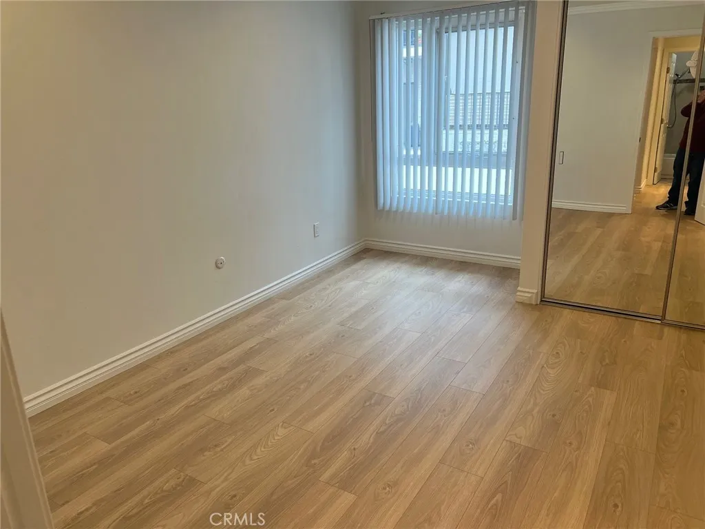 5257 Radford Avenue 107, Valley Village, California 91607 home-pic-22