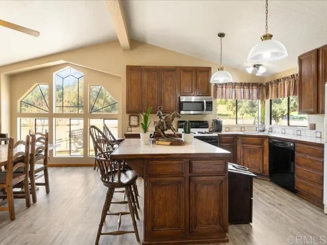 36875 Mesa Road, Temecula, California 92592