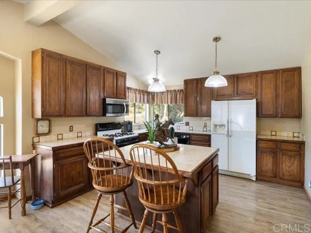 36875 Mesa Road, Temecula, California 92592