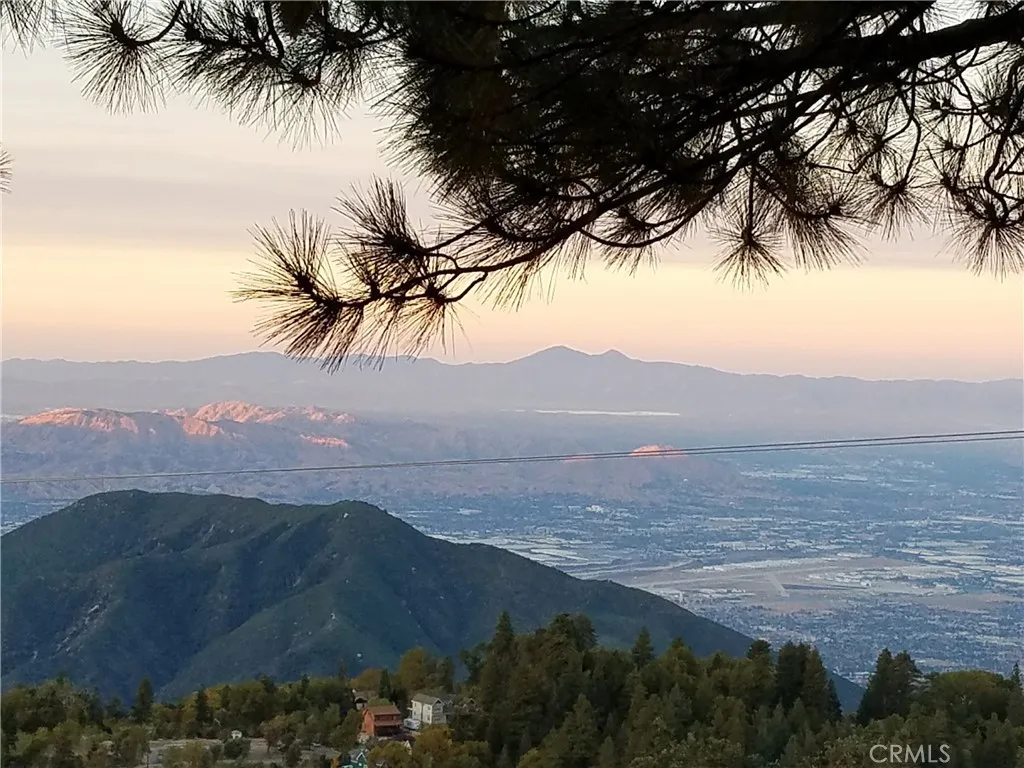 30748 Knoll View Drive, Running Springs, California 92382 home-pic-13