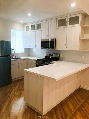 2204 Ronda Vista Drive, Los Feliz, California 90027