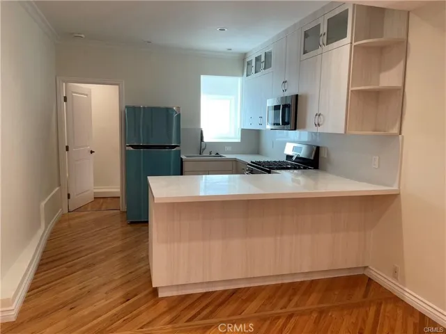 2204 Ronda Vista Drive, Los Feliz, California 90027