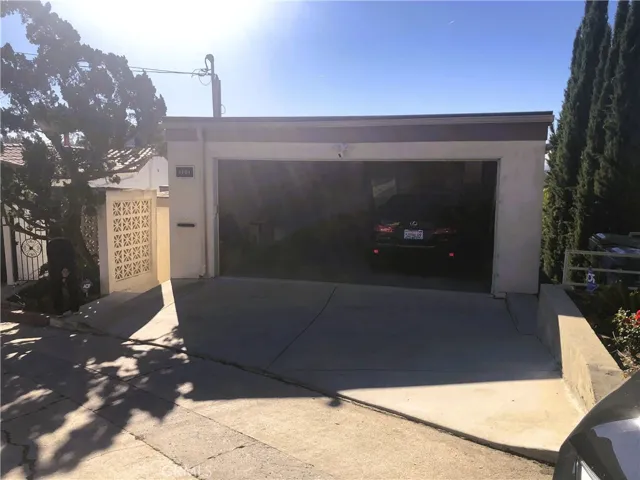 2204 Ronda Vista Drive, Los Feliz, California 90027