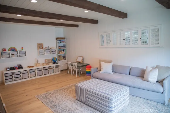 Living Area 2
