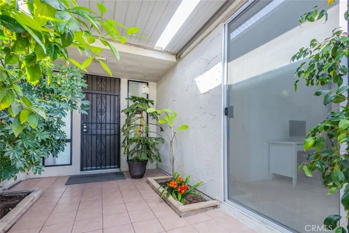 Front Patio/Entryway