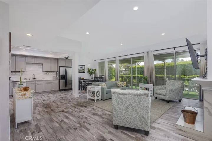 Living Room/Kitchen